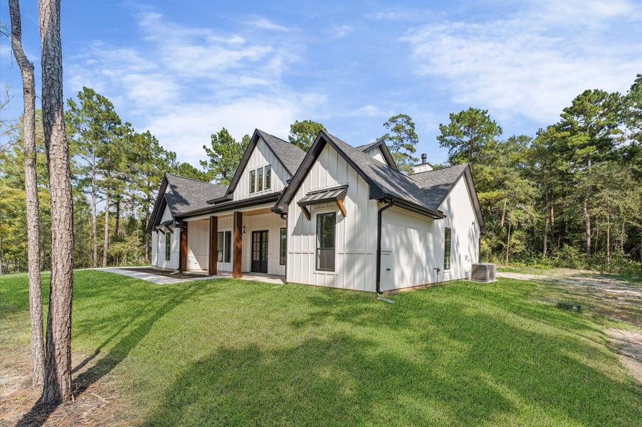 Welcome home to this stunning custom build in Texas Grand Ranch Welcome home to this stunning custom build in Texas Grand Ranch