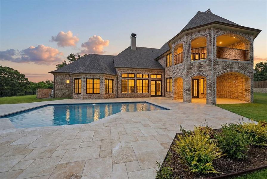 Exterior details and patio area of a home in , Sherman (Image 18).