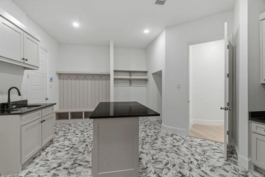 The Elmsdale IV A Laundry Room