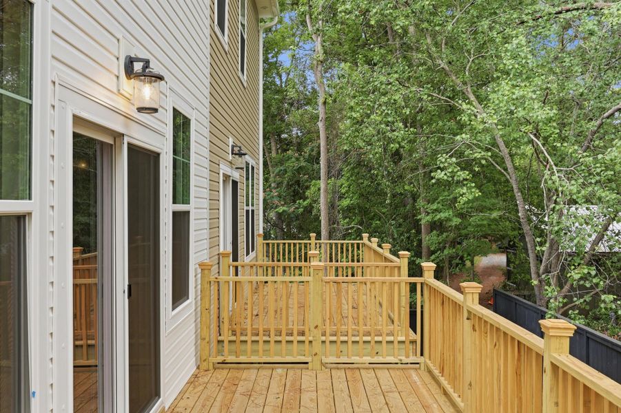 Exterior details and patio area of a home in Rhetts Cove, Johns Island (Image 23).