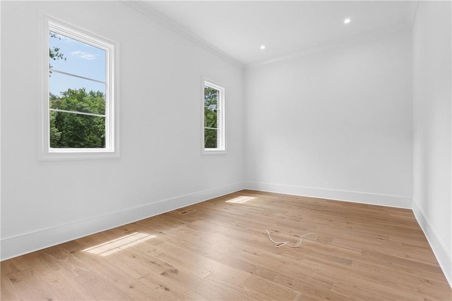 Spacious, unfurnished interior of a new home in , Atlanta (Image 15).