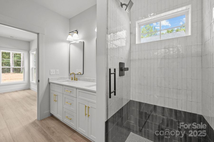 Furnished interior view inside a new home in , Richfield (Image 13).