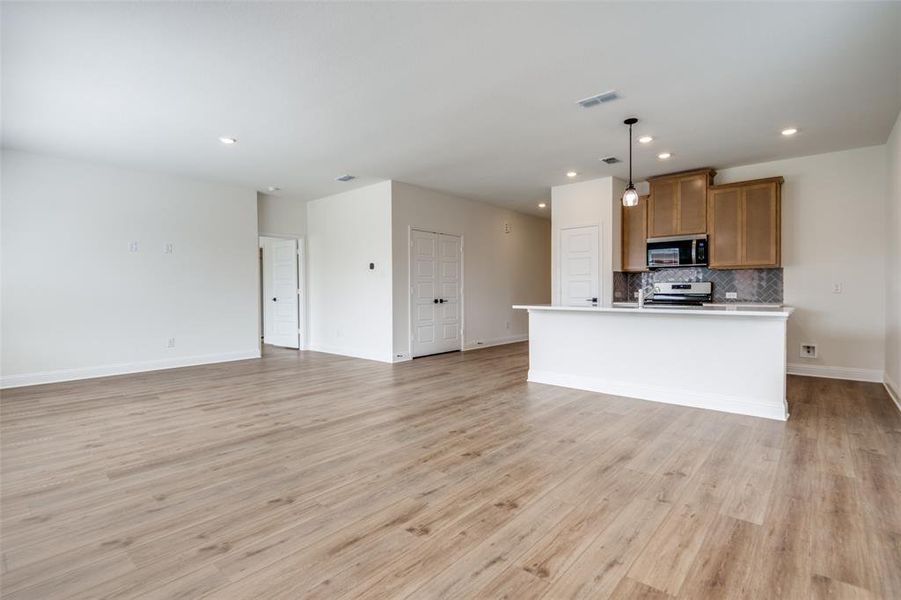 Image 18 of a home in Heartland. Image 18 of a home in Heartland.