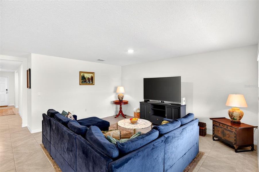 Furnished interior view inside a new home in Ocala Crossings South, Ocala (Image 10).