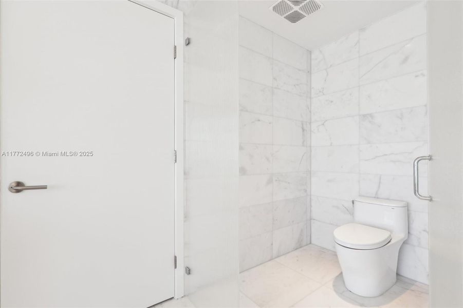 Image 42 of a home in .