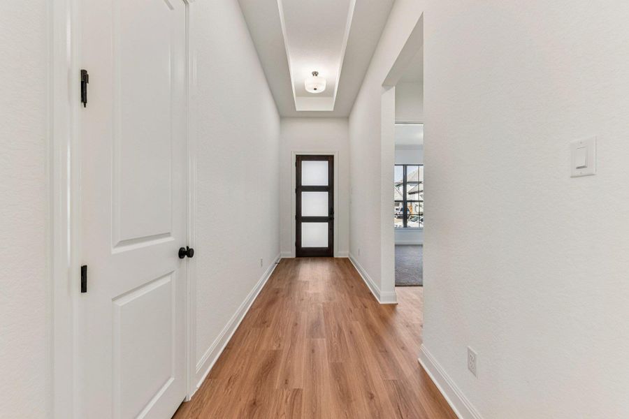 Spacious, unfurnished interior of a new home in 6 Creeks, Kyle (Image 16).