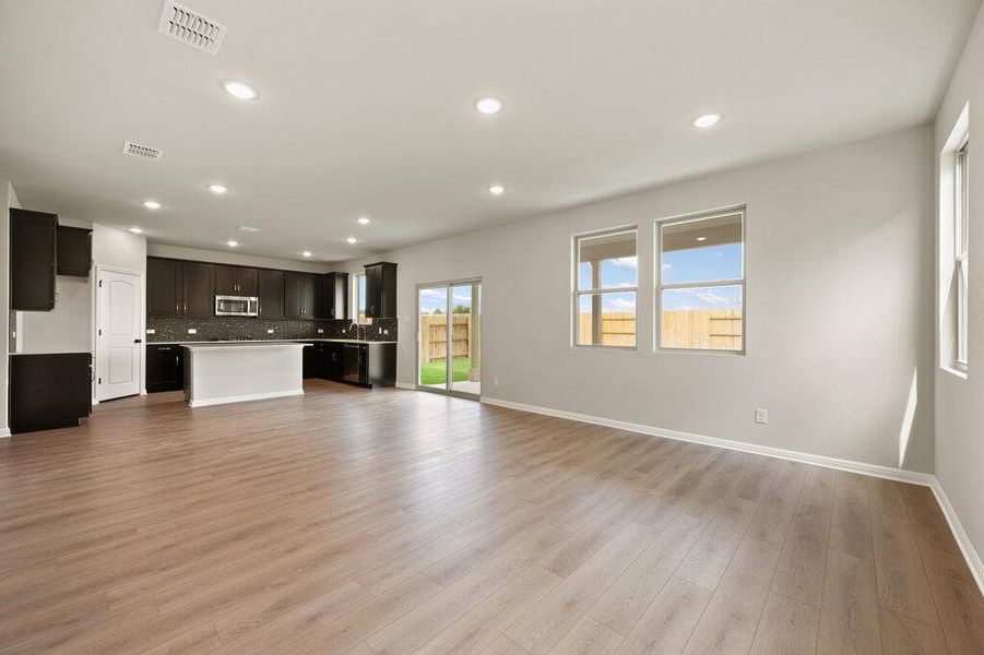 Spacious, unfurnished interior of a new home in Patterson Ranch, Georgetown (Image 23). Spacious, unfurnished interior of a new home in Patterson Ranch, Georgetown (Image 23).