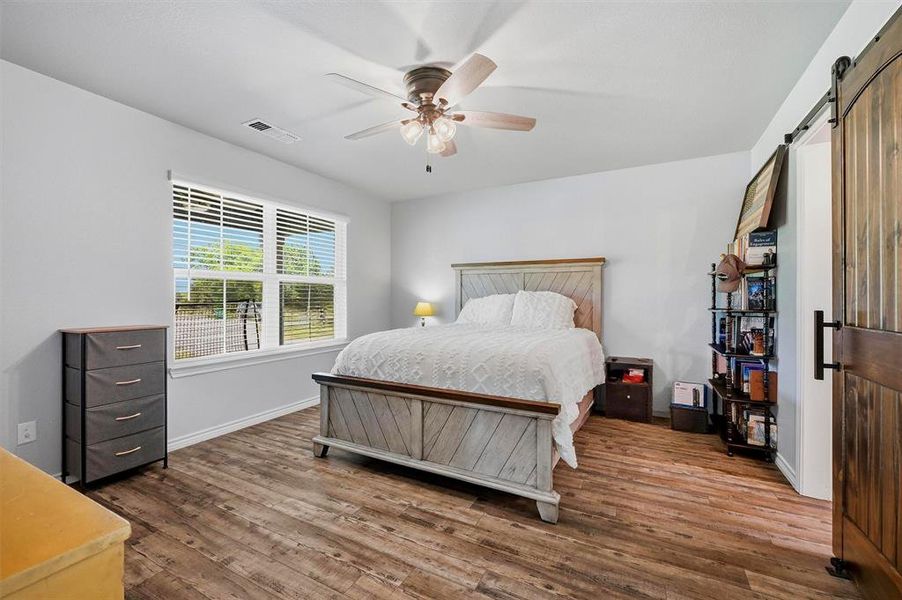 Furnished interior view inside a new home in , Sherman (Image 17).