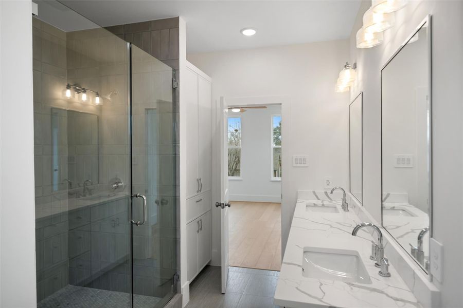 2nd Full Bath - view 1