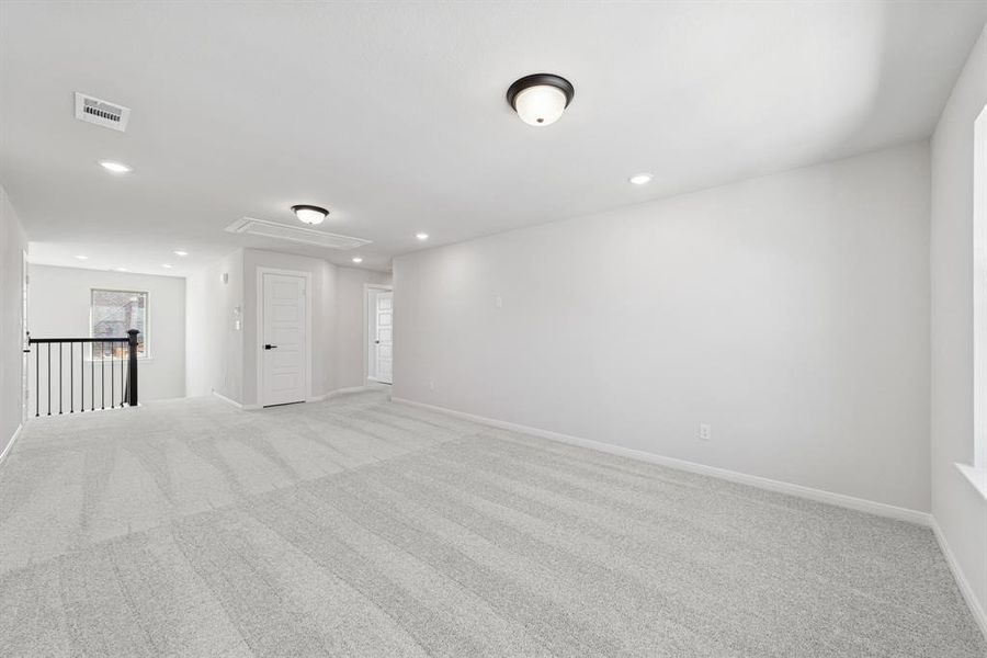 Spacious, unfurnished interior of a new home in Mantua Point Classics, Van Alstyne (Image 16). Spacious, unfurnished interior of a new home in Mantua Point Classics, Van Alstyne (Image 16).