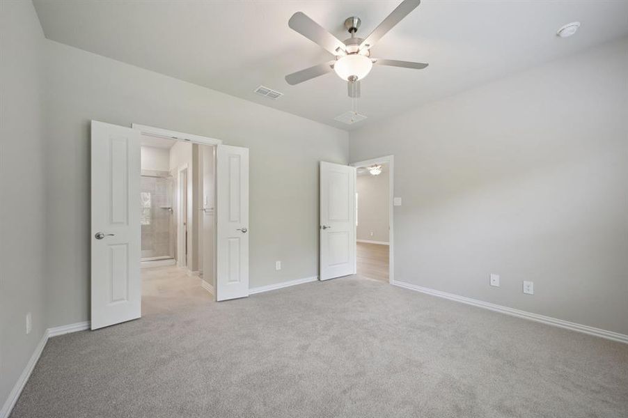 Photo is not of the actual home, but is an inspirational photo of builder’s model home and may depict options, furnishings, and/or decorator features that are not included. Photo is not of the actual home, but is an inspirational photo of builder’s model home and may depict options, furnishings, and/or decorator features that are not included.