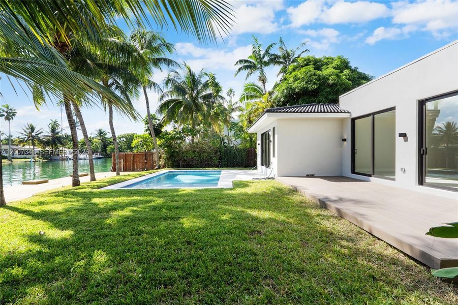 Exterior details and patio area of a home in , Miami Beach (Image 2).