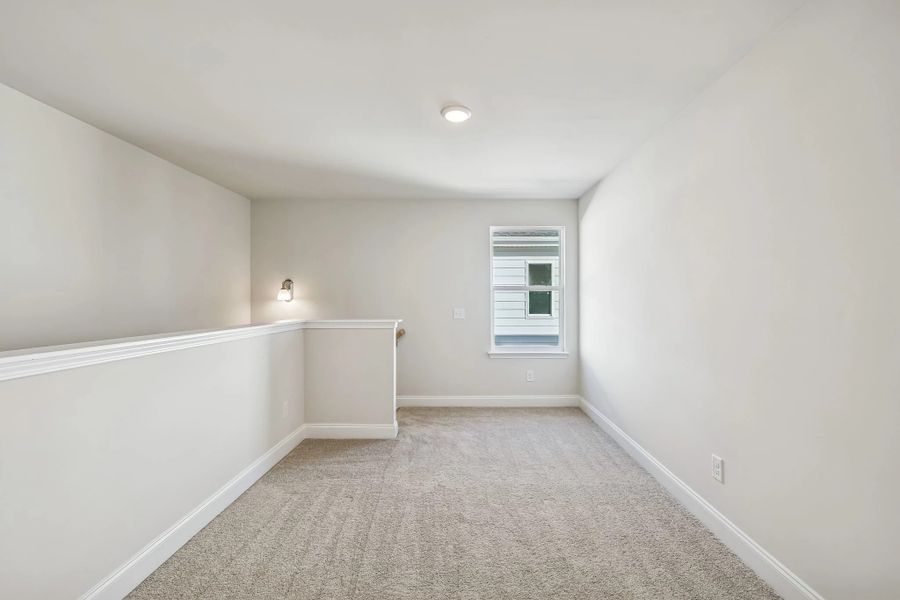 Spacious, unfurnished interior of a new home in Cades Bluff, Lebanon (Image 32).