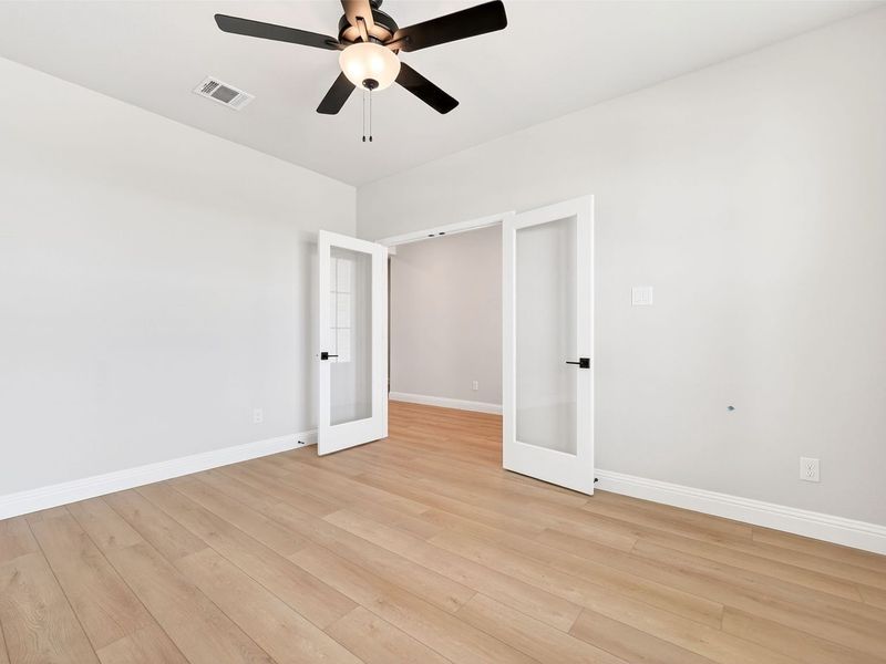 Spacious, unfurnished interior of a new home in Parks at Foster Crossing, Anna (Image 26).