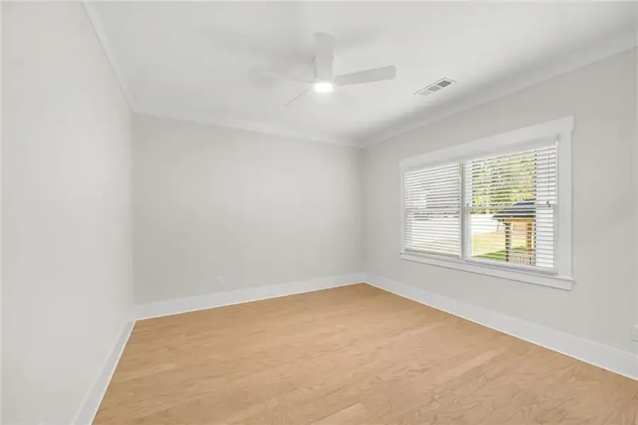 Spacious, unfurnished interior of a new home in , Scottdale (Image 27).