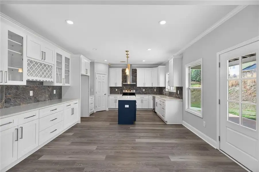 Furnished interior view inside a new home in , Gainesville (Image 8).