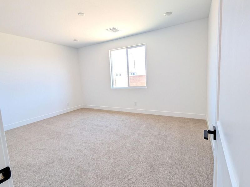 Spacious, unfurnished interior of a new home in South Ranch Western Collection, Prescott (Image 14).