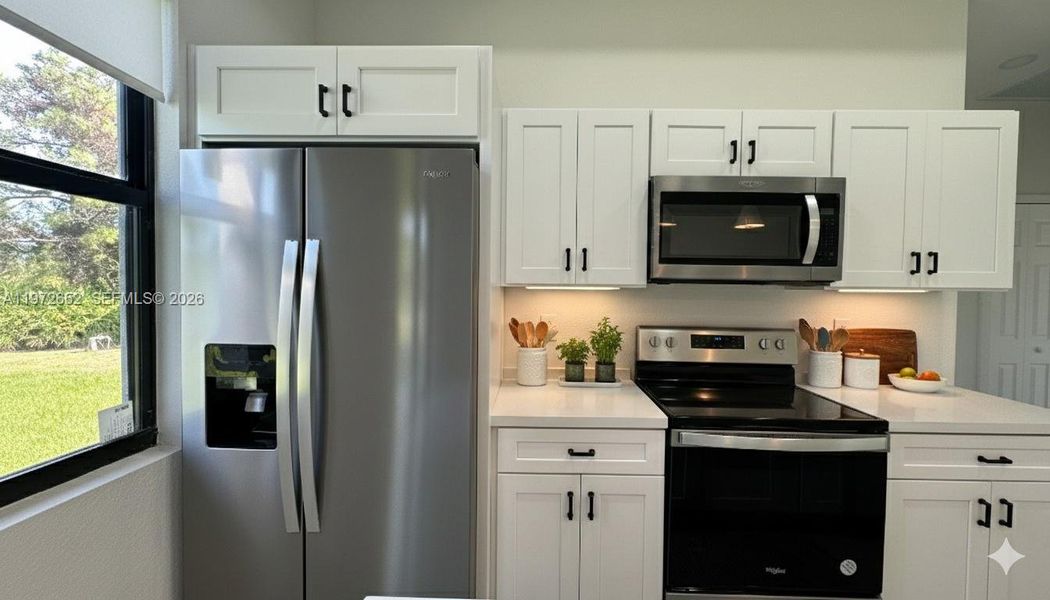 Furnished interior view inside a new home in , Lehigh Acres (Image 4).