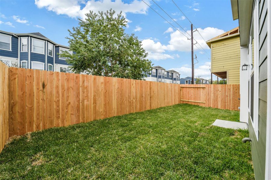 Exterior details and patio area of a home in , Houston (Image 24).