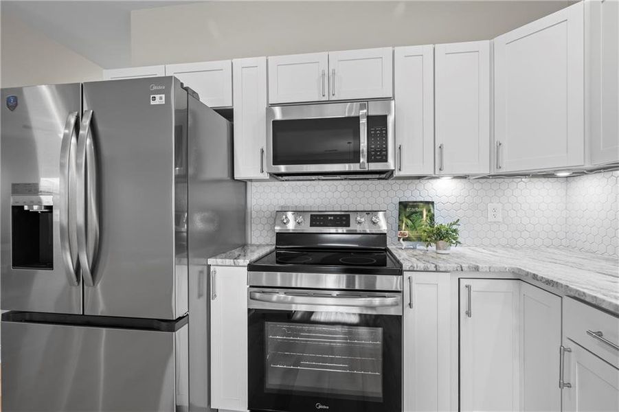 Furnished interior view inside a new home in , Gainesville (Image 13).