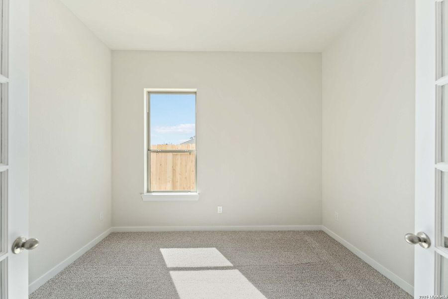 Spacious, unfurnished interior of a new home in Hunters Ranch, San Antonio (Image 18). Spacious, unfurnished interior of a new home in Hunters Ranch, San Antonio (Image 18).