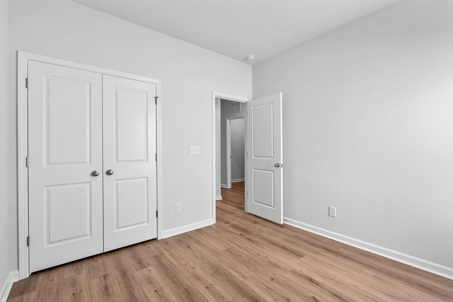 Spacious, unfurnished interior of a new home in Hanes Lake, Winston-Salem (Image 27).