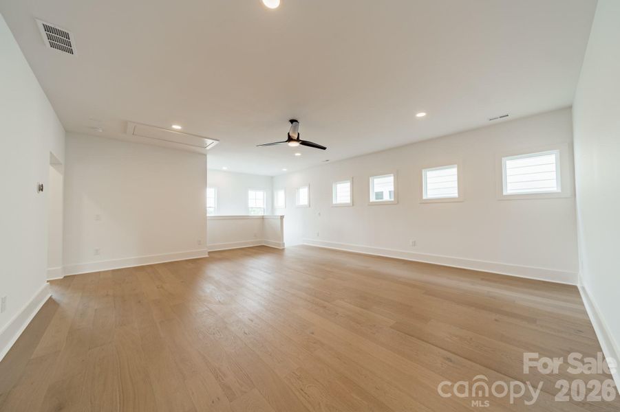 Spacious, unfurnished interior of a new home in , Davidson (Image 28).