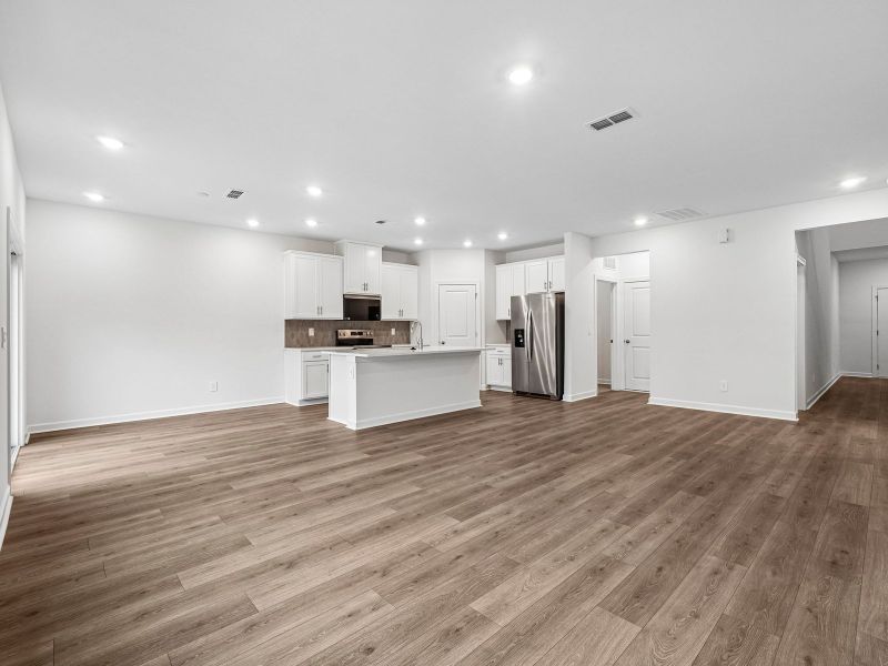Spacious, unfurnished interior of a new home in Oxford Station, Salisbury (Image 15).
