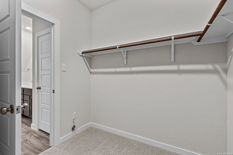 Spacious, unfurnished interior of a new home in Park Place, New Braunfels (Image 12).