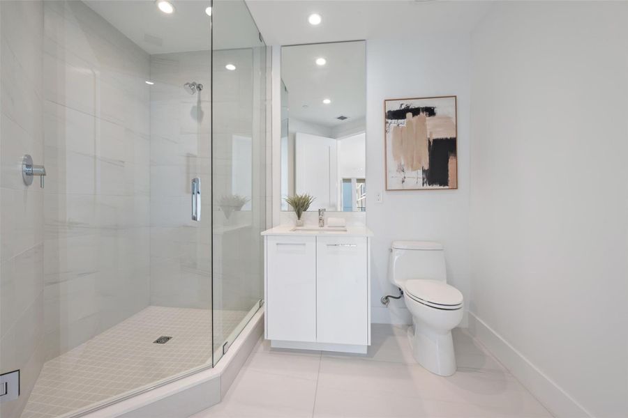 3rd Bath off the Den. 3rd Bath off the Den.