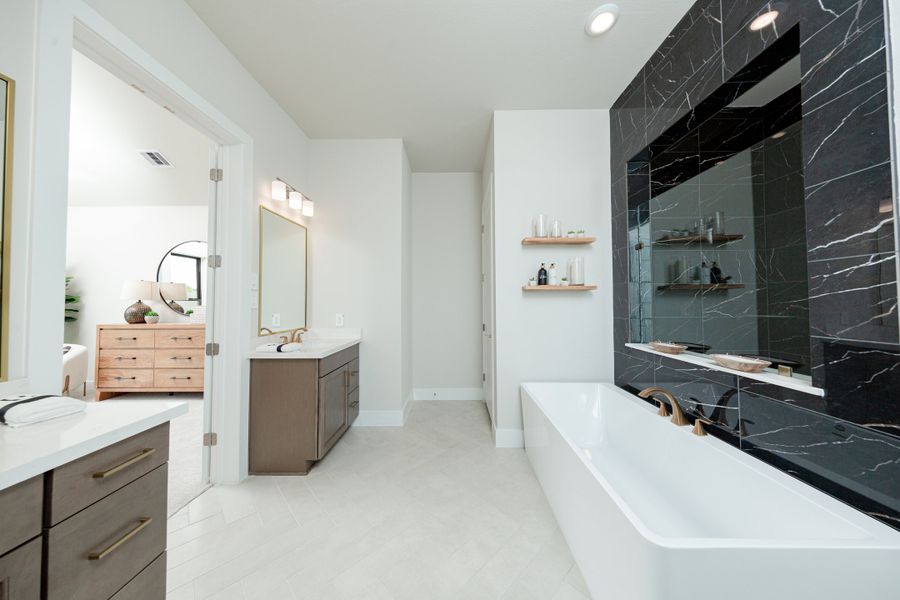 Representative furnished interior of a home built from the Crockett by Beazer Homes in Ellwood, Iowa Colony (Image 11).