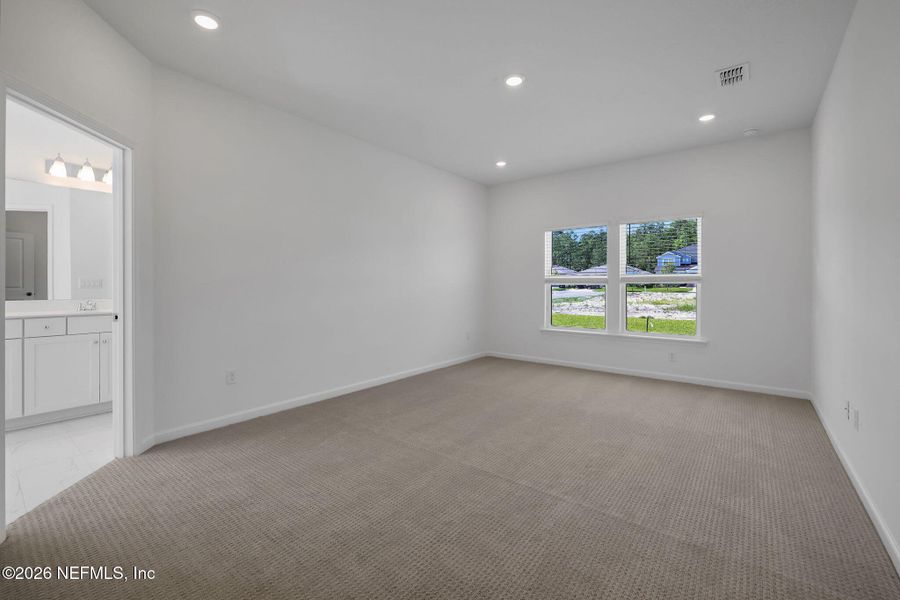 Spacious, unfurnished interior of a new home in Hyland Trail, Green Cove Springs (Image 19). Spacious, unfurnished interior of a new home in Hyland Trail, Green Cove Springs (Image 19).