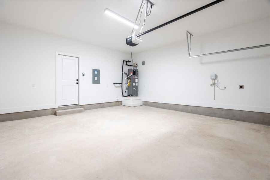 Spacious, unfurnished interior of a new home in Ryegrass Collection – Freedom at Anthem, Kyle (Image 19).