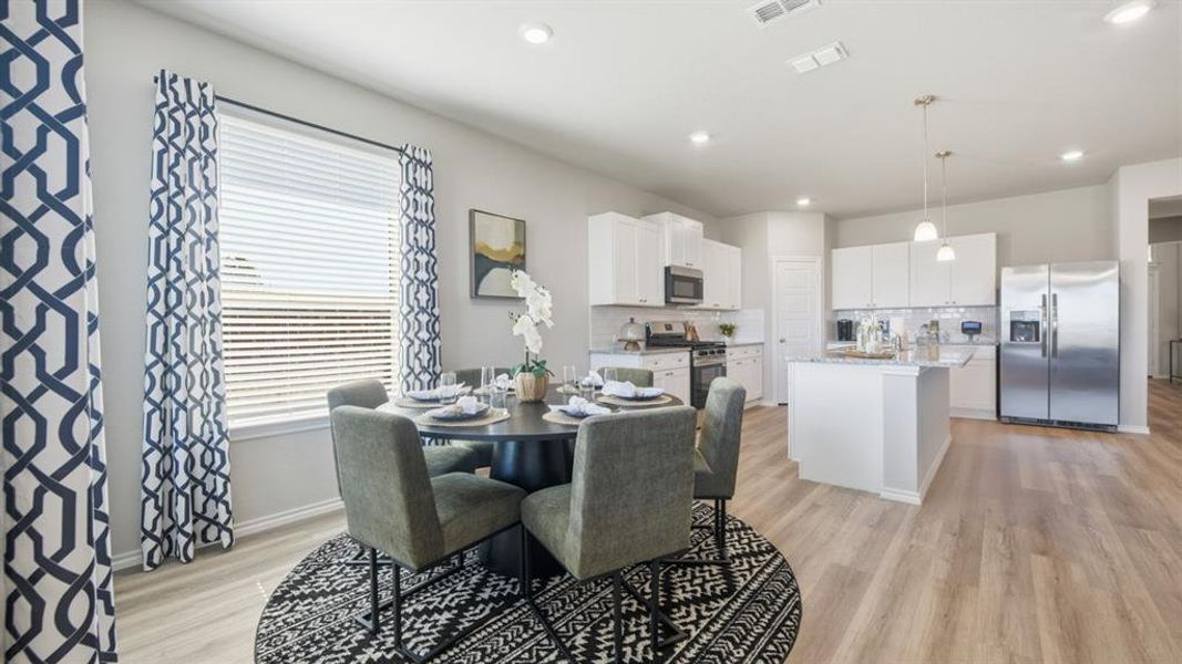 Furnished interior view inside a new home in Trails of Elizabeth Creek, Fort Worth (Image 6).
