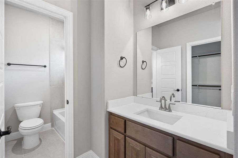 Furnished interior view inside a new home in Estates at Baker Park, Sherman (Image 11).
