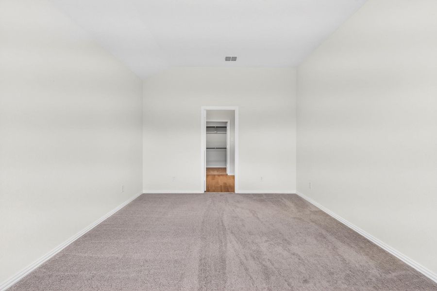 Spacious, unfurnished interior of a new home in , Belton (Image 15).