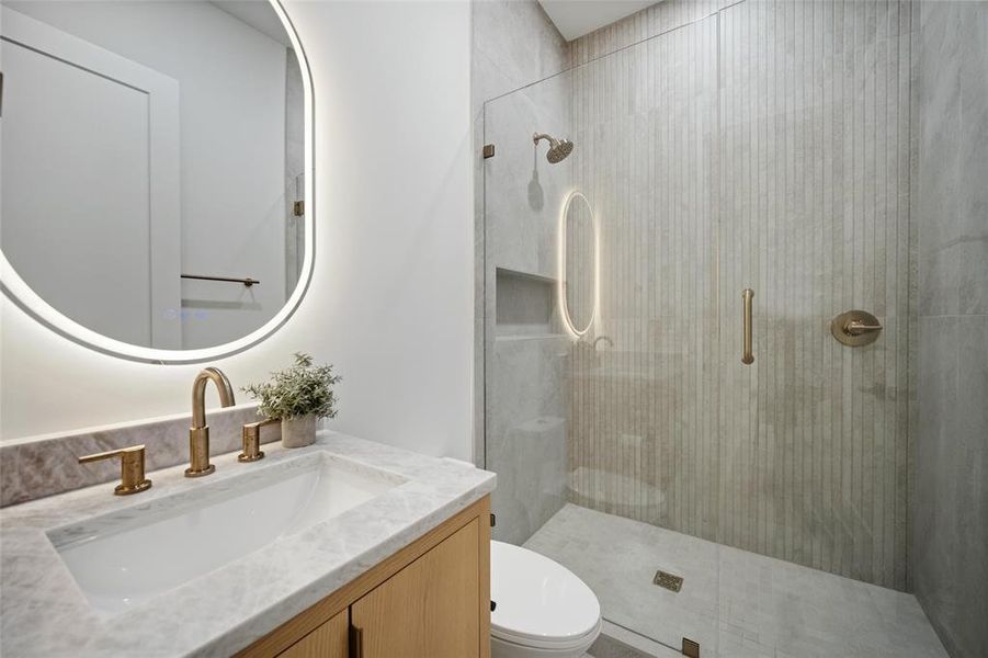Furnished interior view inside a new home in , Dallas (Image 14).