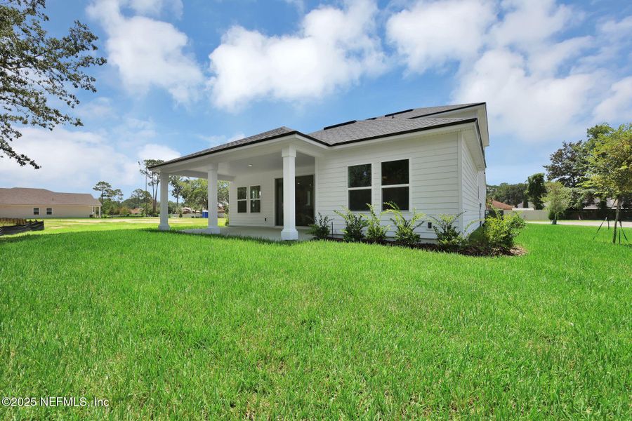 Exterior details and patio area of a home in Creighton Pointe, Fleming Island (Image 27).