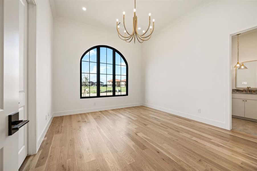 Spacious, unfurnished interior of a new home in The Resort on Eagle Mt. Lake, Fort Worth (Image 25).