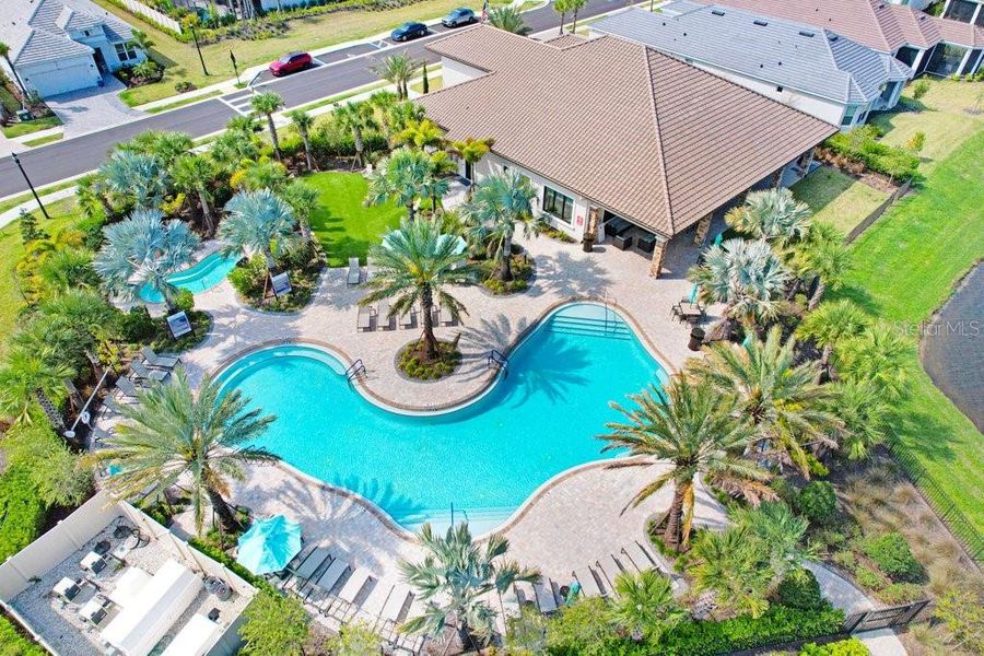 Community amenities in Esplanade at Artisan Lakes, Palmetto (Image 34).