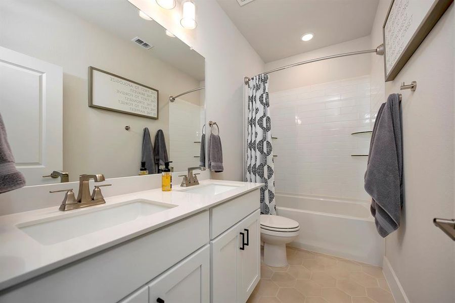 Full second bath upstairs Full second bath upstairs