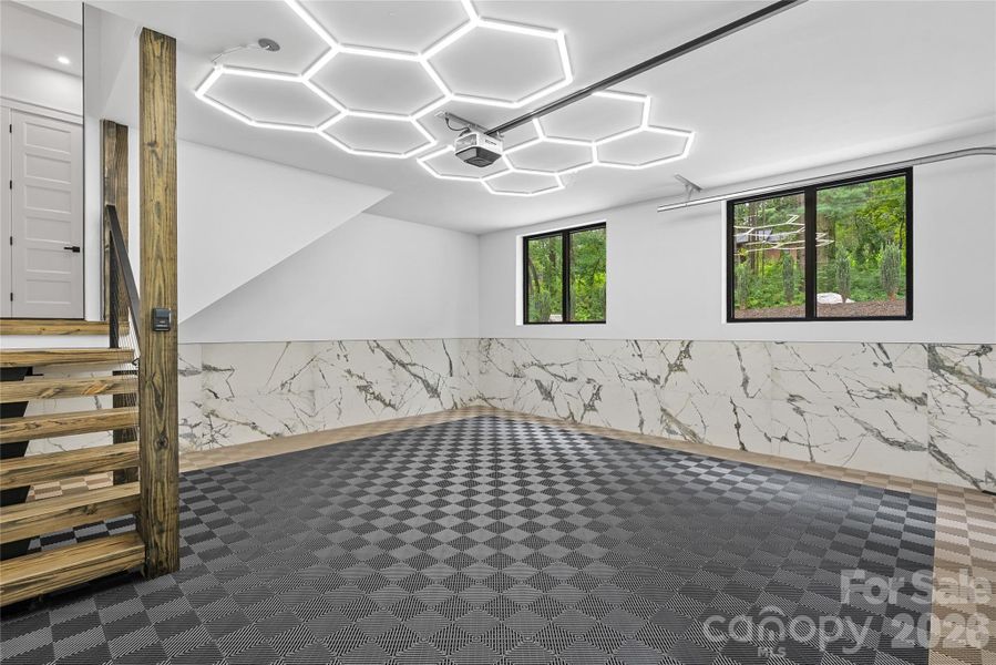 Spacious, unfurnished interior of a new home in , Arden (Image 27).