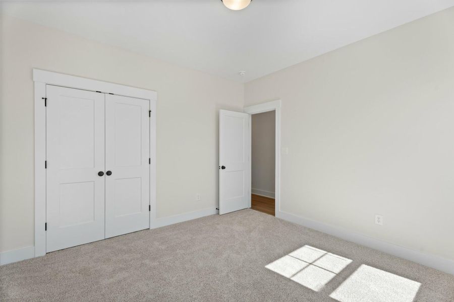 Spacious, unfurnished interior of a new home in Redland, Advance (Image 25).