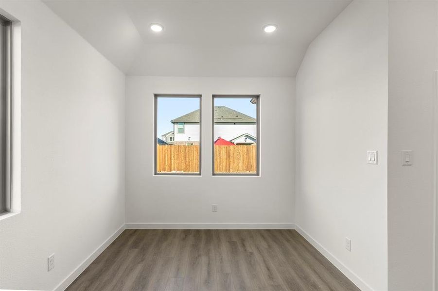 16. 1500 Eagle - Dining