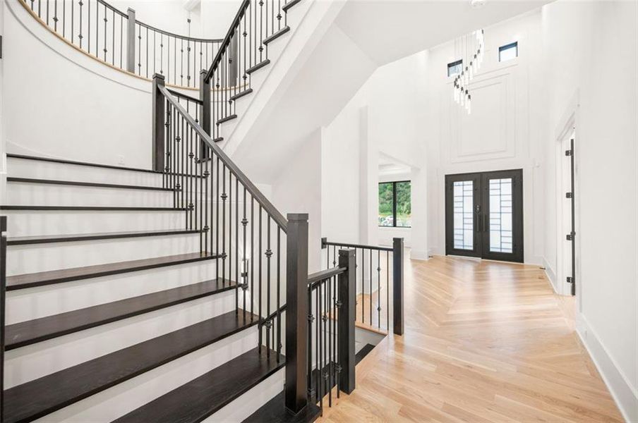 Spacious, unfurnished interior of a new home in Timber Rock Manor, Cumming (Image 24).