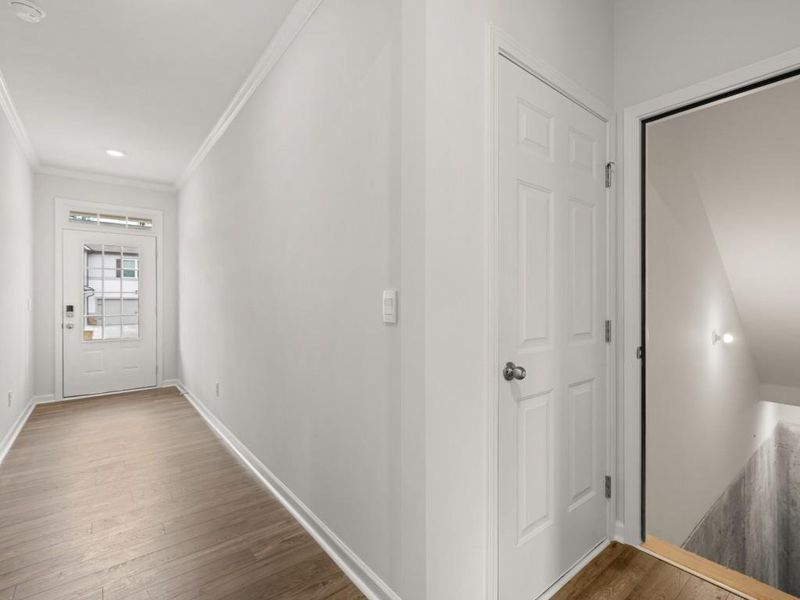 Spacious, unfurnished interior of a new home in Thompson Ridge, Dallas (Image 44). Spacious, unfurnished interior of a new home in Thompson Ridge, Dallas (Image 44).