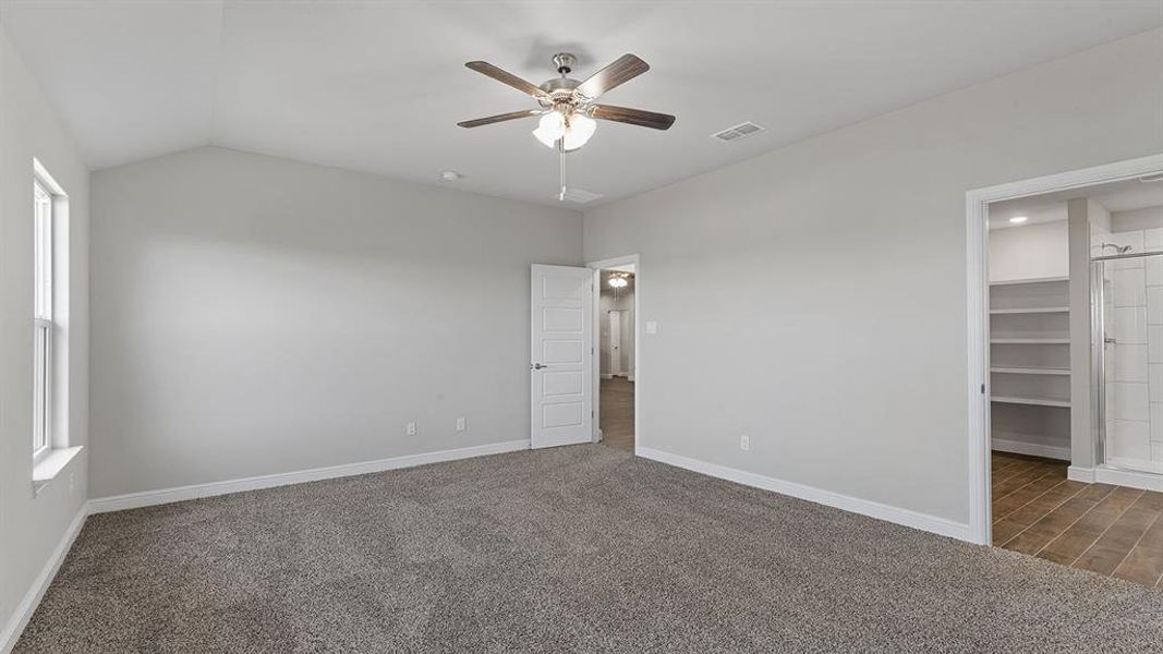 Spacious, unfurnished interior of a new home in Legado, Cleburne (Image 27). Spacious, unfurnished interior of a new home in Legado, Cleburne (Image 27).