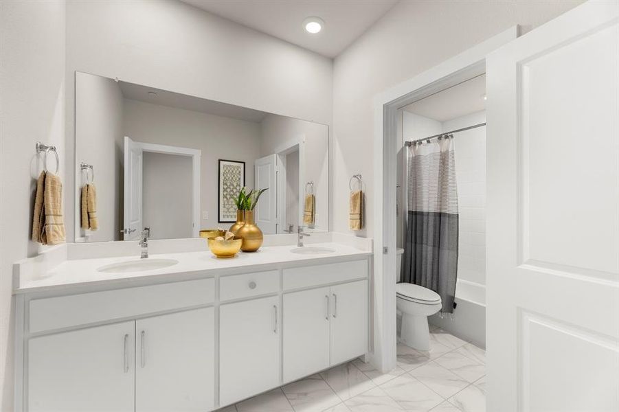 9015 Indianola_2540_Coral_2ND Bath