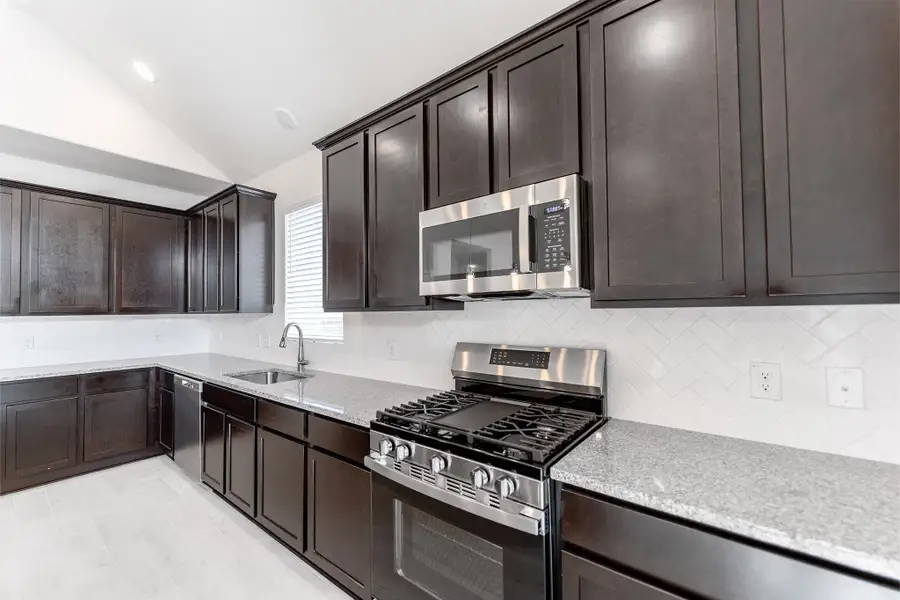 Furnished interior view inside a new home in Canterra Creek, Rosharon (Image 4).