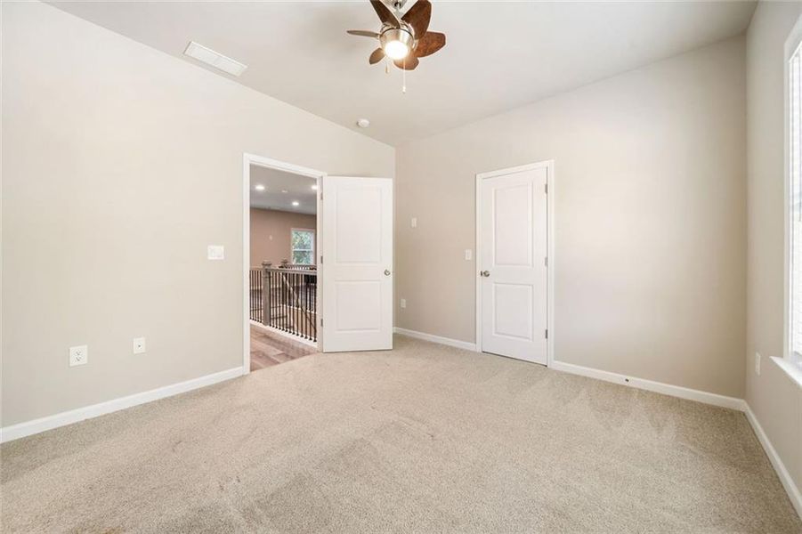 Spacious, unfurnished interior of a new home in , Lawrenceville (Image 27).